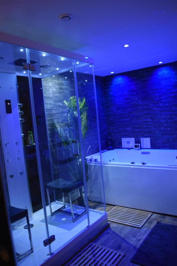 Spa Privatif Love Room, Le Hammam Et Bulles, Chez Nuits Chartraines Chartres Exterior photo