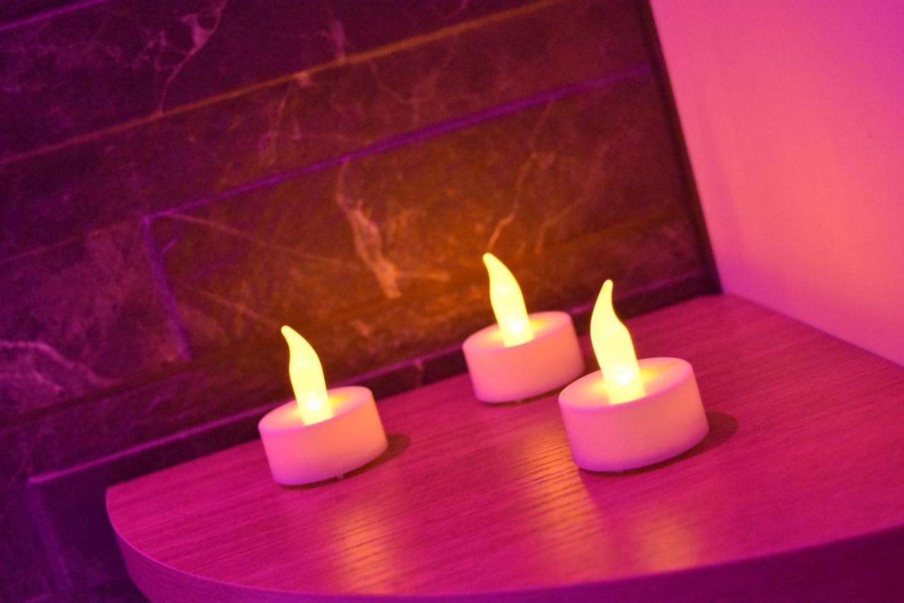 Spa Privatif Love Room, Le Hammam Et Bulles, Chez Nuits Chartraines Chartres Exterior photo